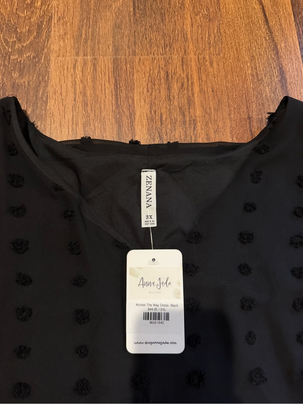 Zenana Outfitters Black Dot-Texture Short Sleeve Tunic 3X - Picture 3 of 6